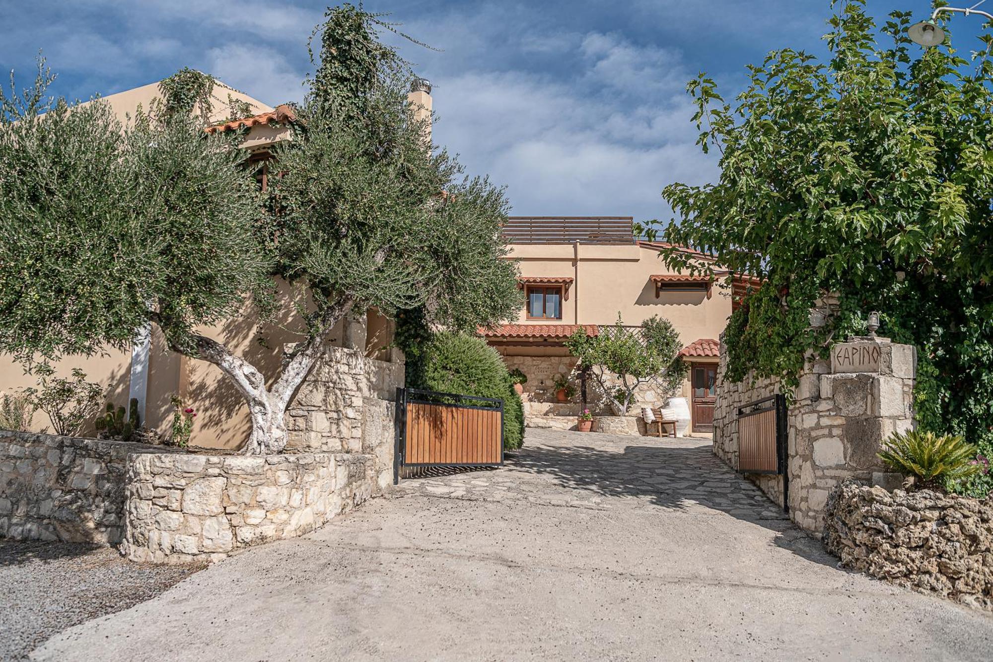 Earino Kato Asites Exterior foto
