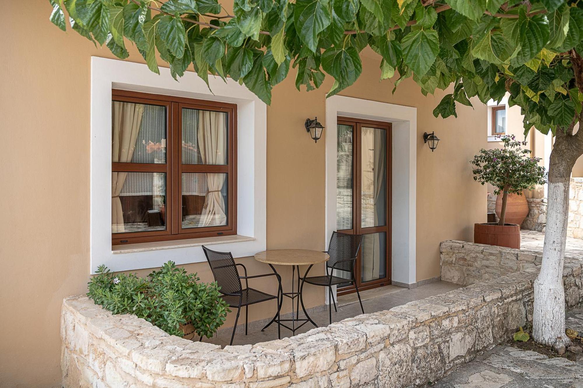 Earino Kato Asites Exterior foto