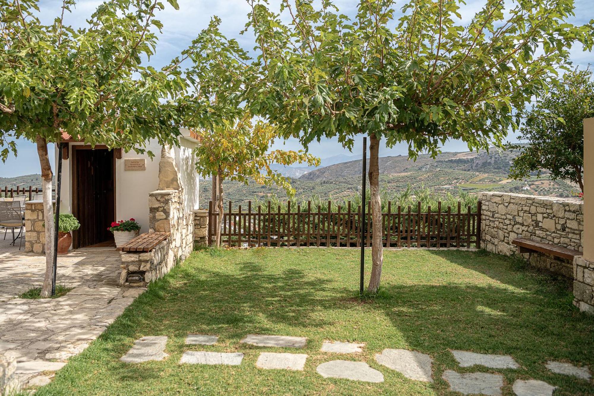 Earino Kato Asites Exterior foto